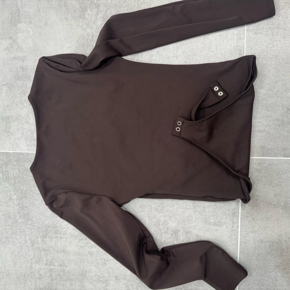 Express Women's Body Contour Long Sleeve Brown Bodysuit - Picture 3 of 3